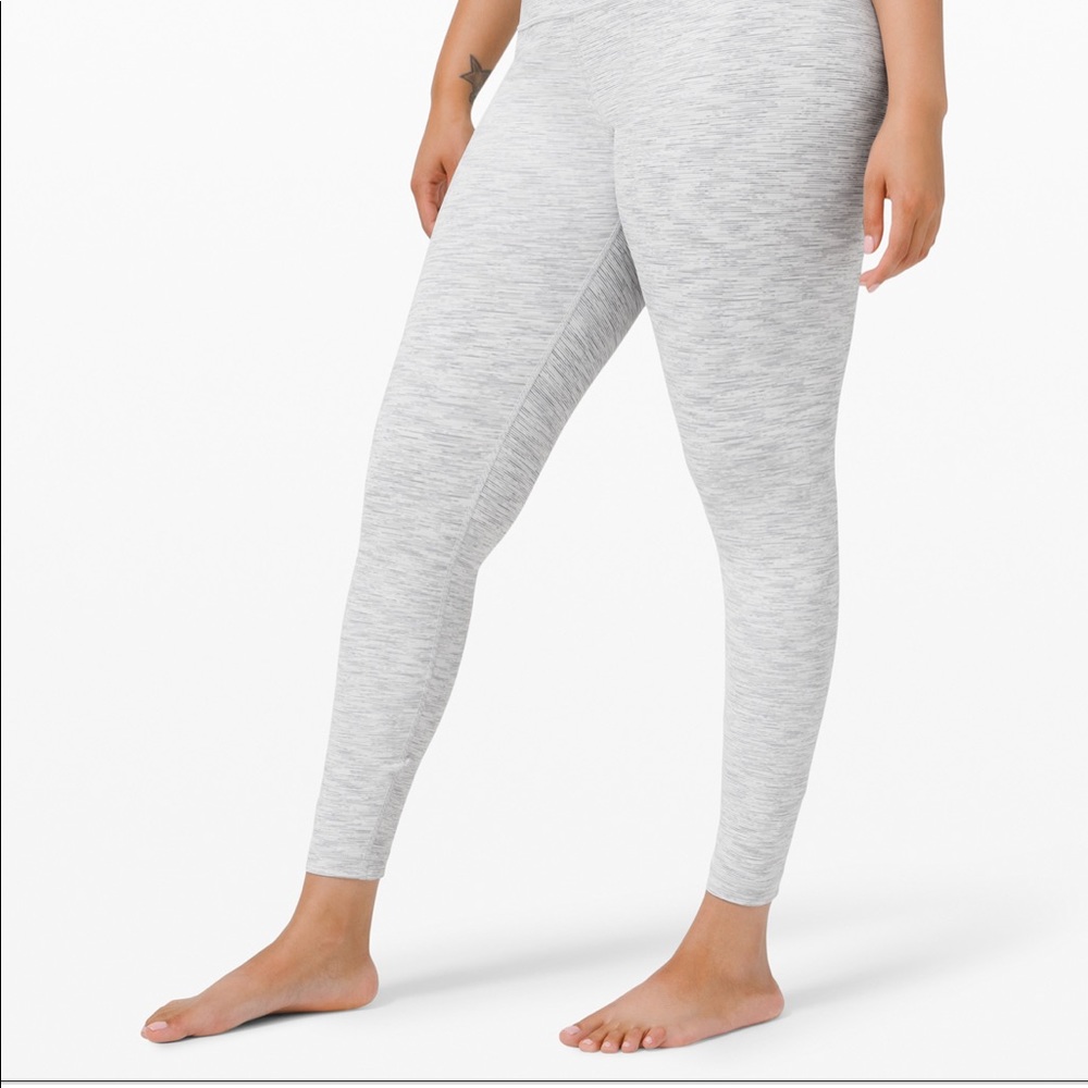 Lululemon Align 28” HR size 4 white/gray striped